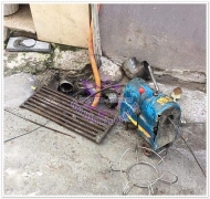 Đường thoát nước thấp hơn mực nước cống chính thì phải làm sao?