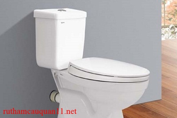 Chỉnh lệch tâm bồn cầu thoát ngang