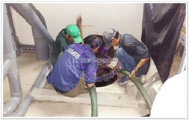 Dịch vụ thông bồn cầu nghẹt giá rẻ