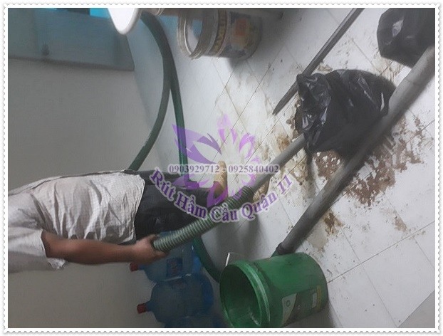 Nguyên nhân đường ống thoát nước sàn có mùi thối